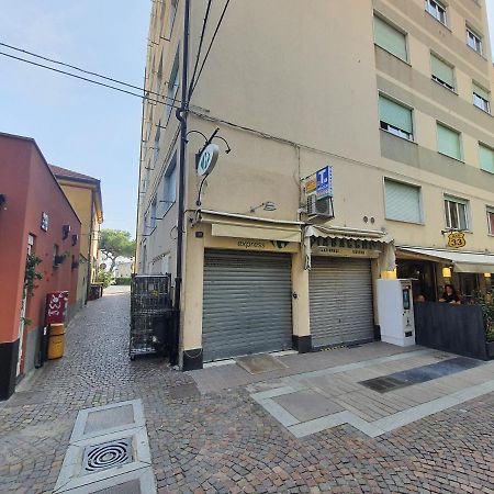 Appartamento In Centro A 30M Dal Mare Spotorno Buitenkant foto
