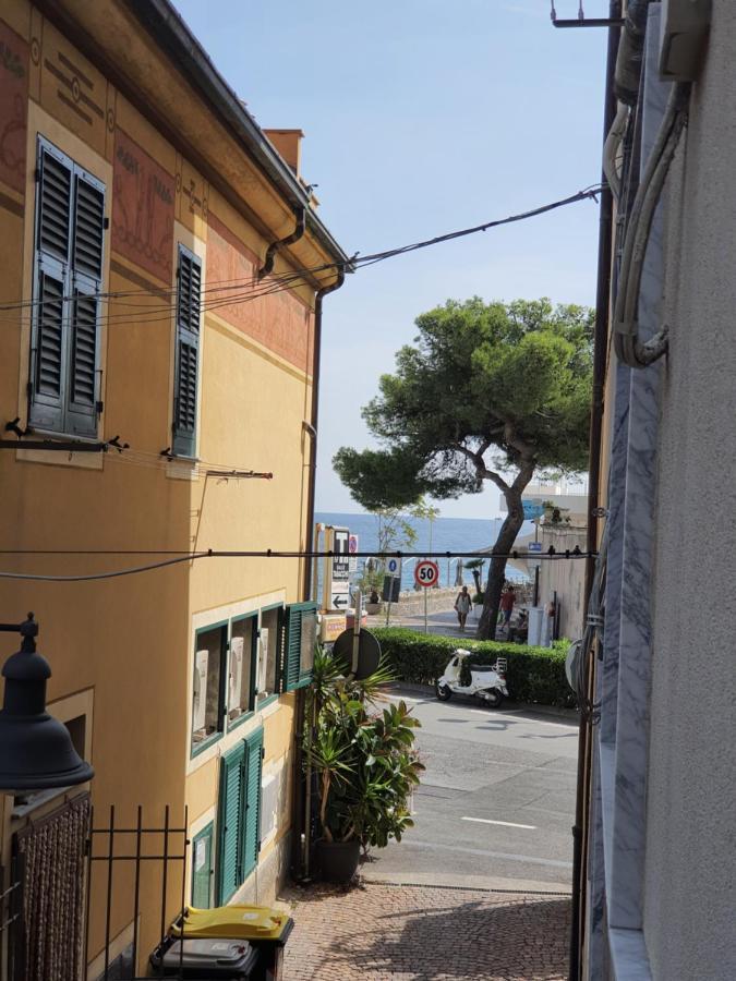 Appartamento In Centro A 30M Dal Mare Spotorno Buitenkant foto
